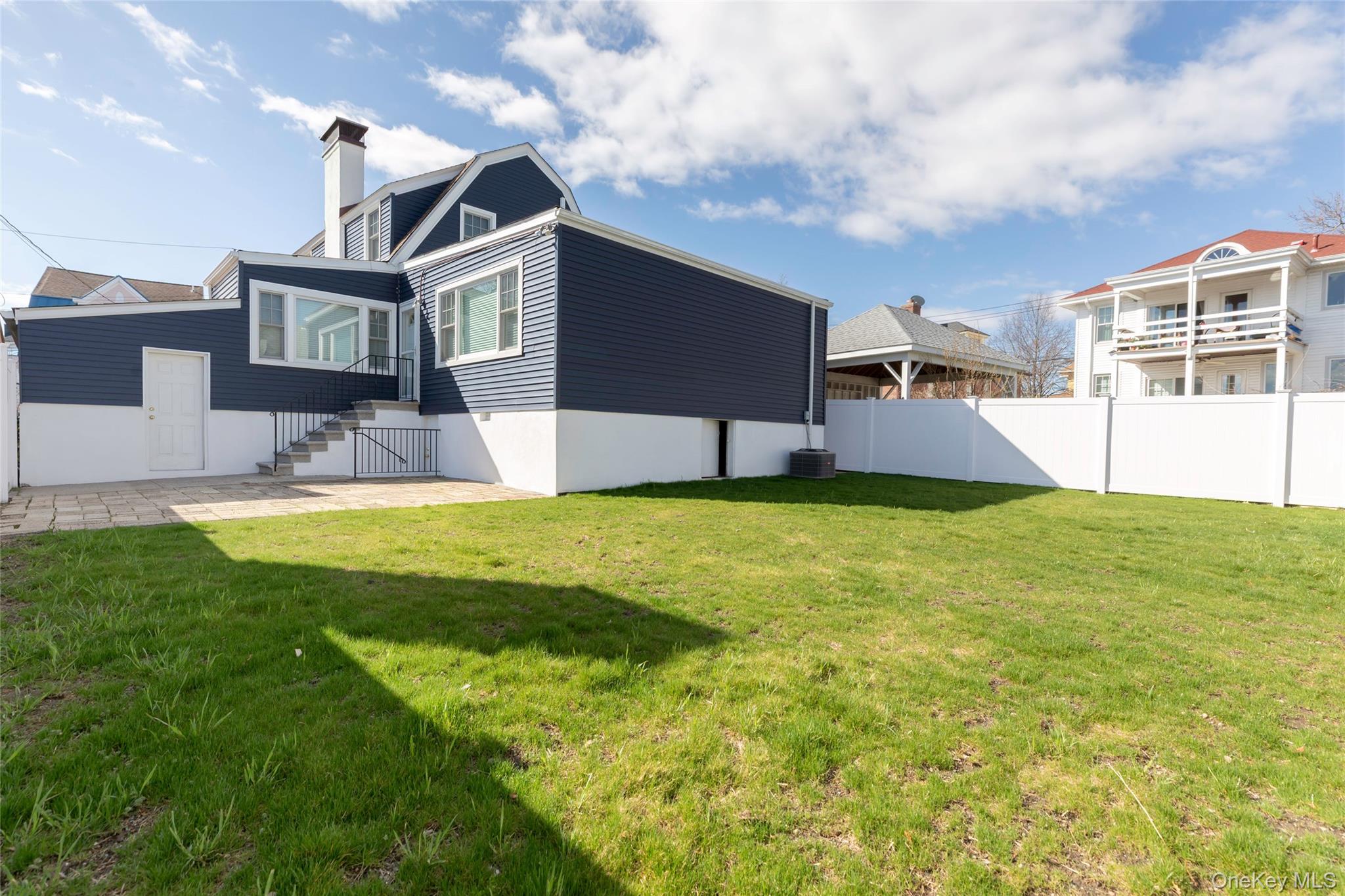 211 Bowne Street Property Photo 28