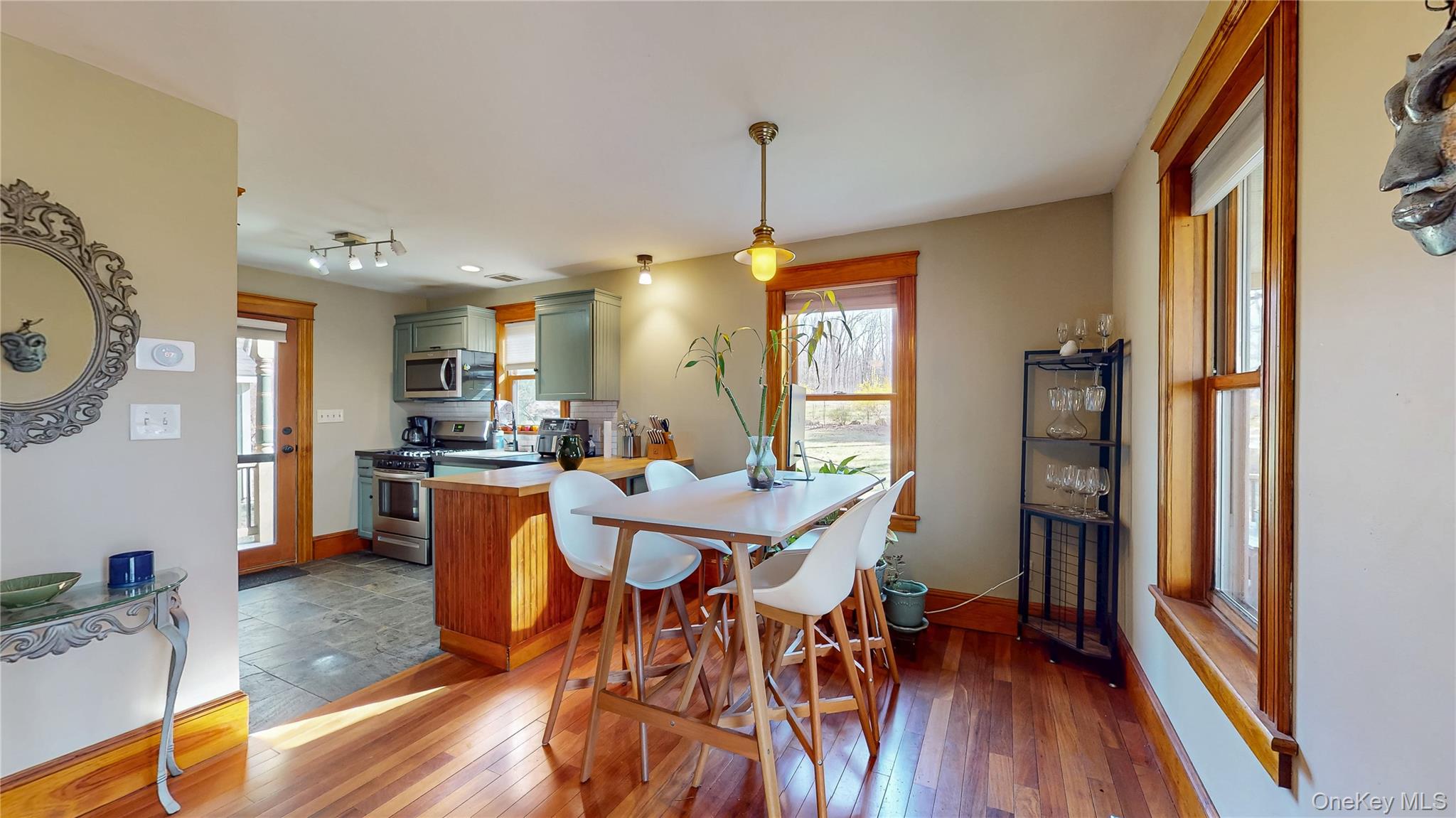 1193 South Road Property Photo 14