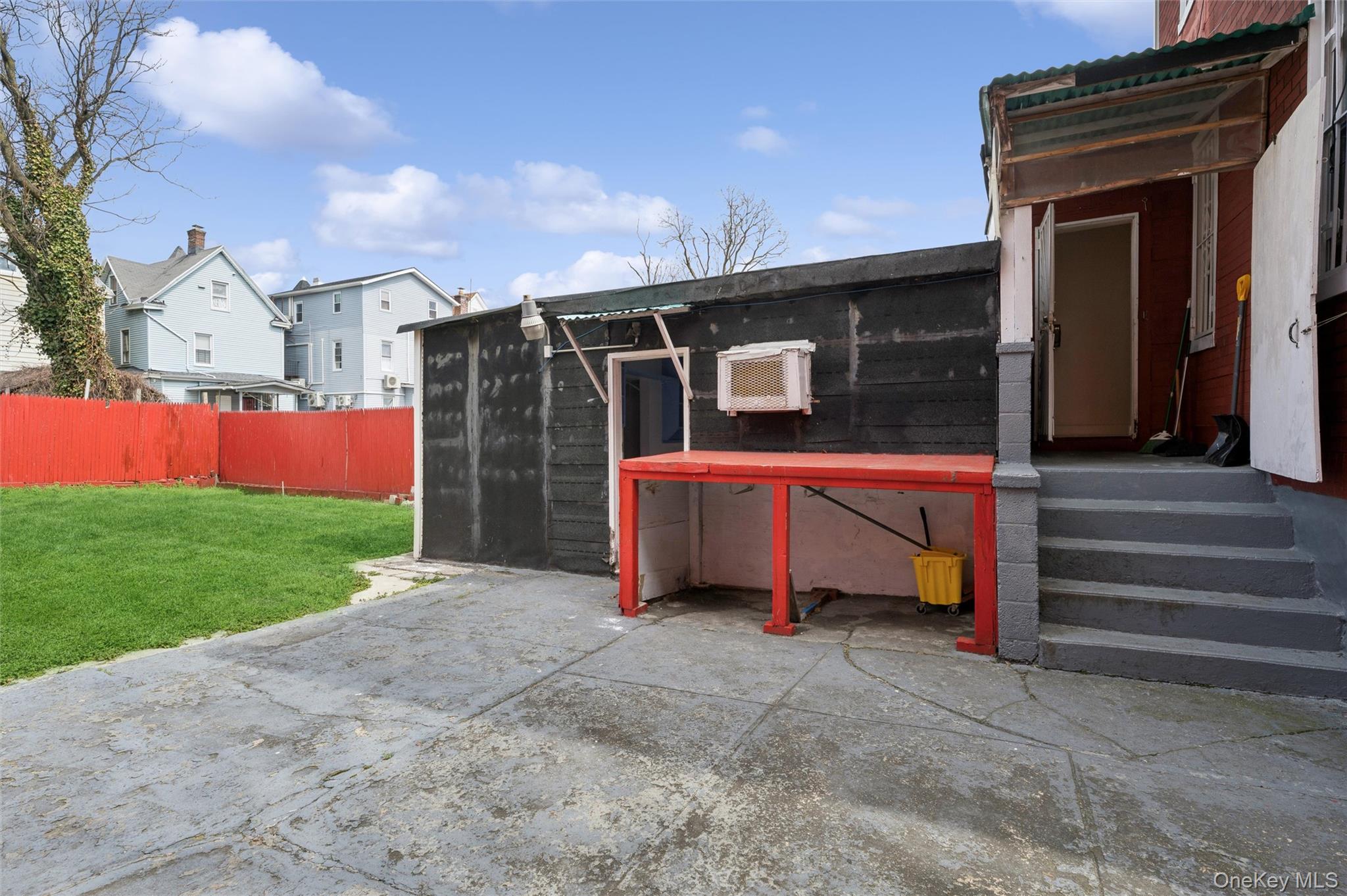 2311 Ellis Avenue Property Photo 4