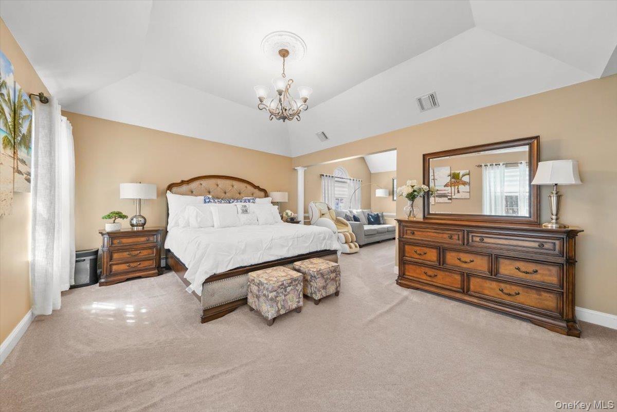 16 Lori Lane Property Photo 17