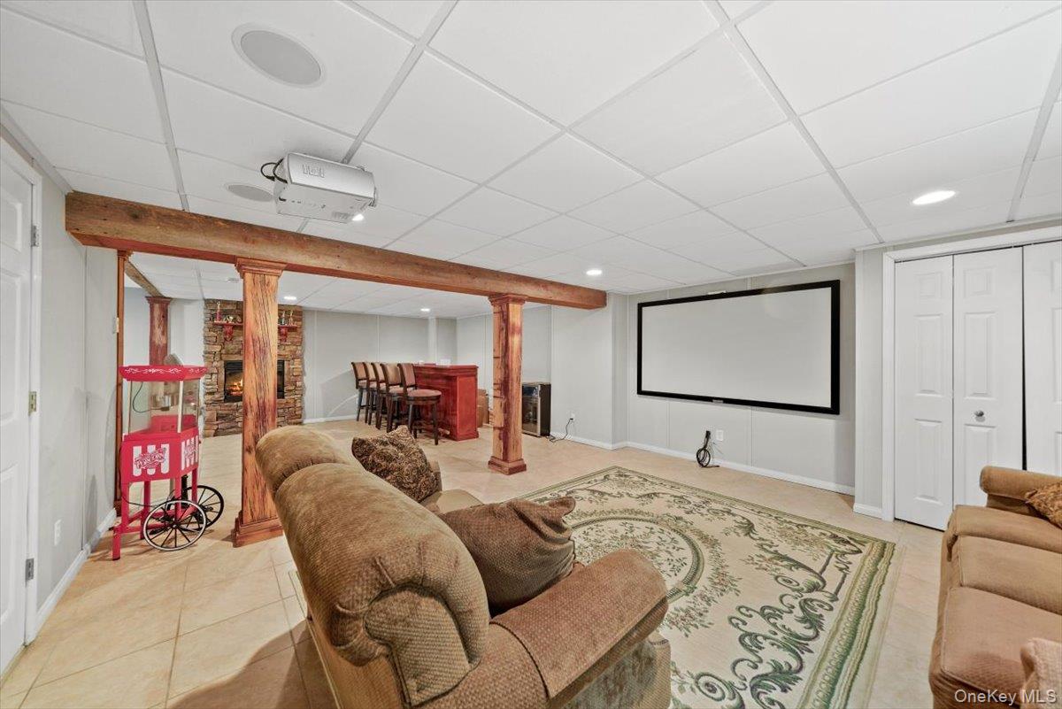 16 Lori Lane Property Photo 27