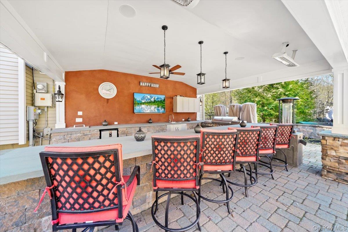 16 Lori Lane Property Photo 31