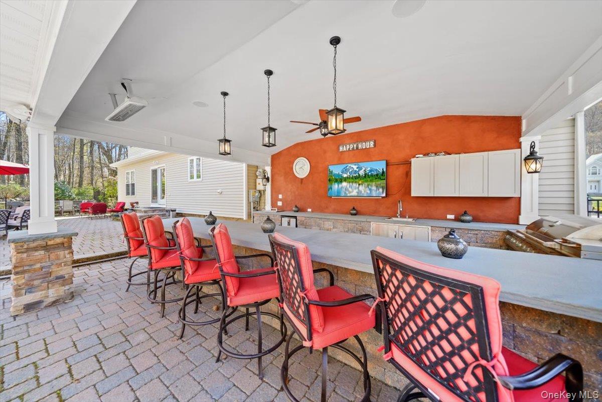 16 Lori Lane Property Photo 32