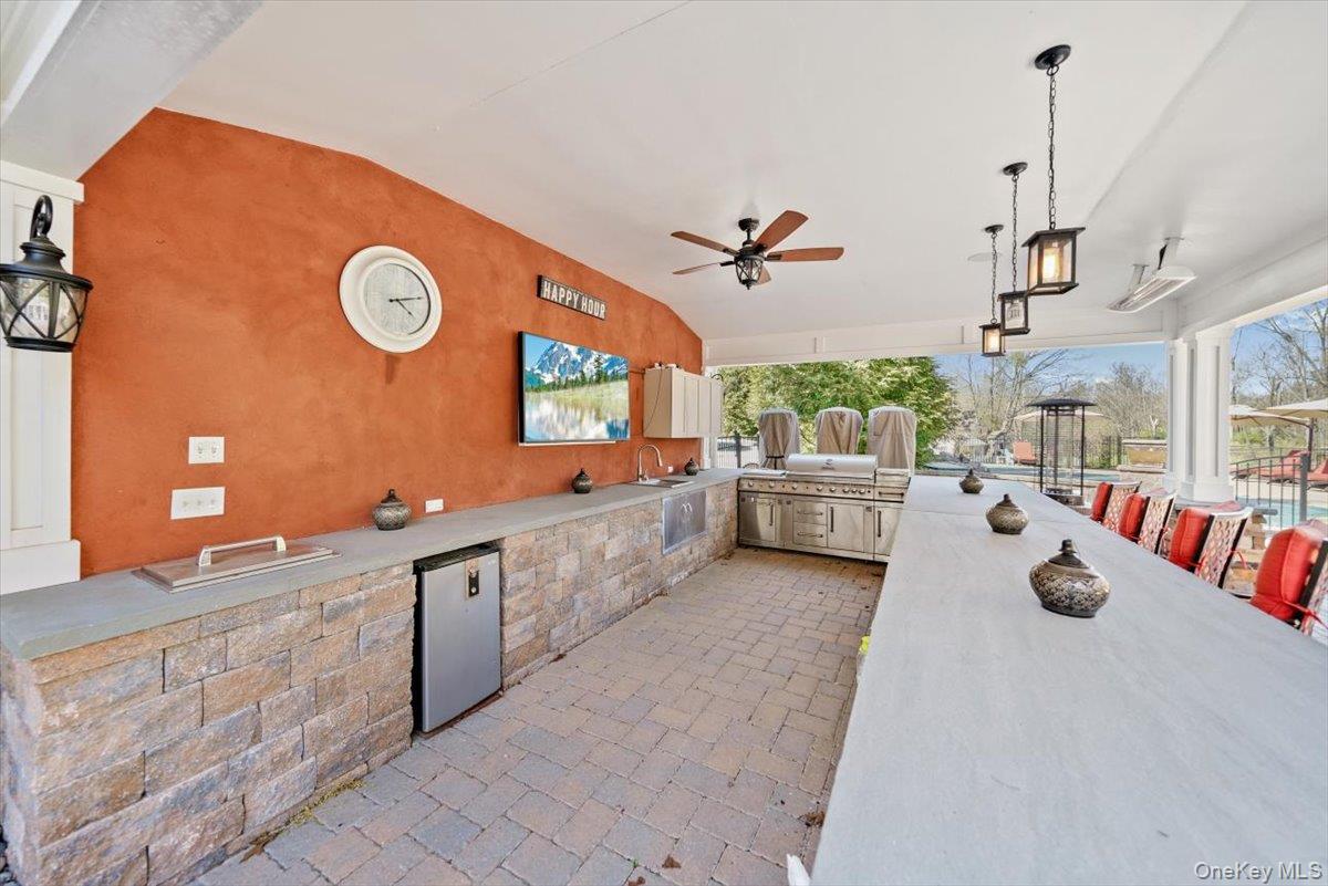 16 Lori Lane Property Photo 33