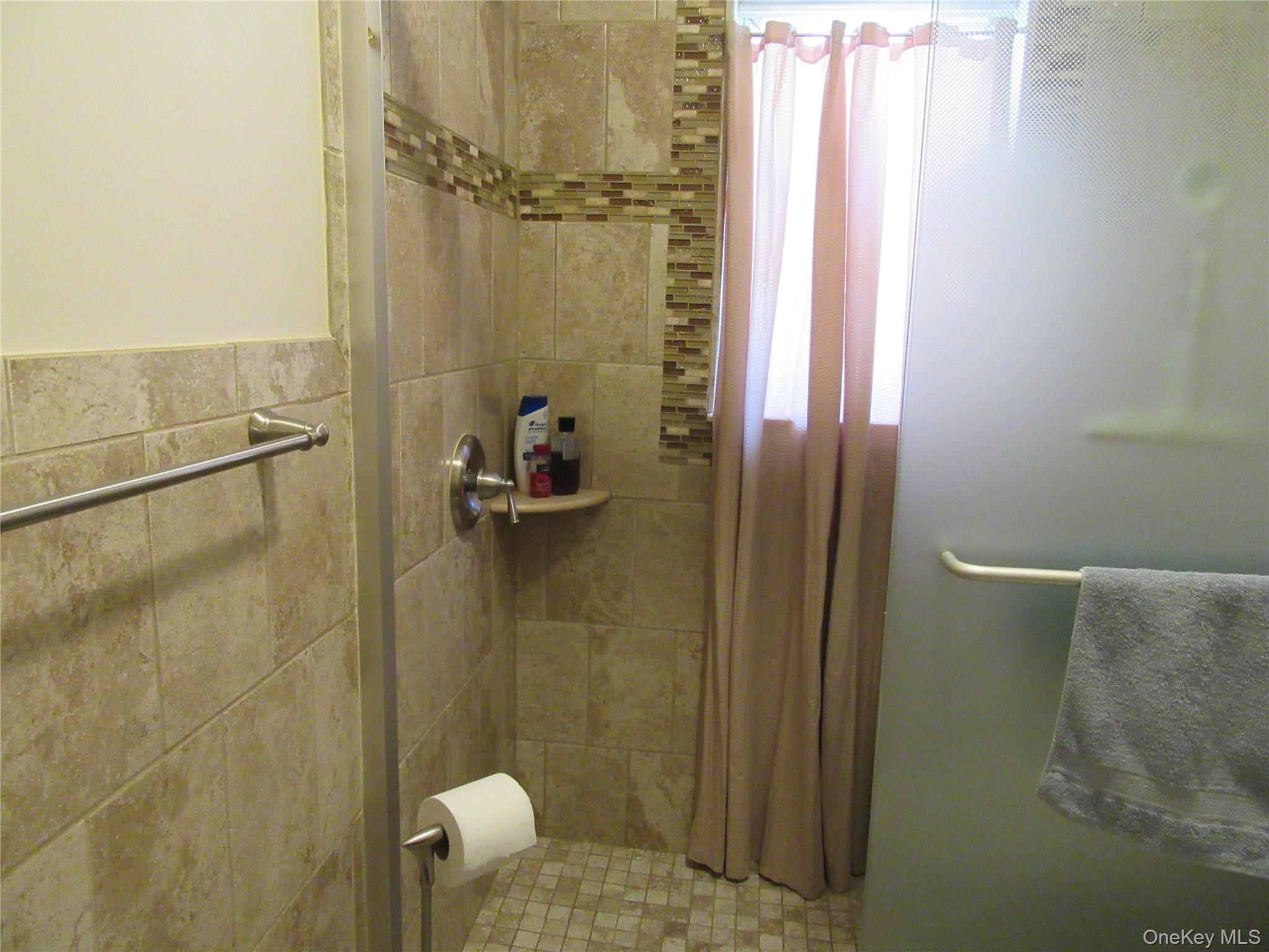 28 Laurel Trail Property Photo 12