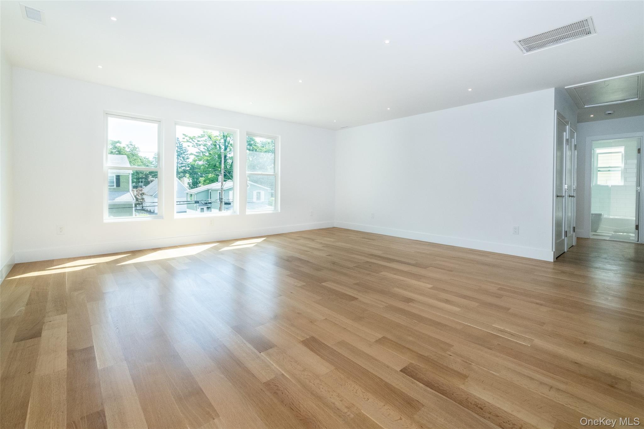208 Florence Street Property Photo 32