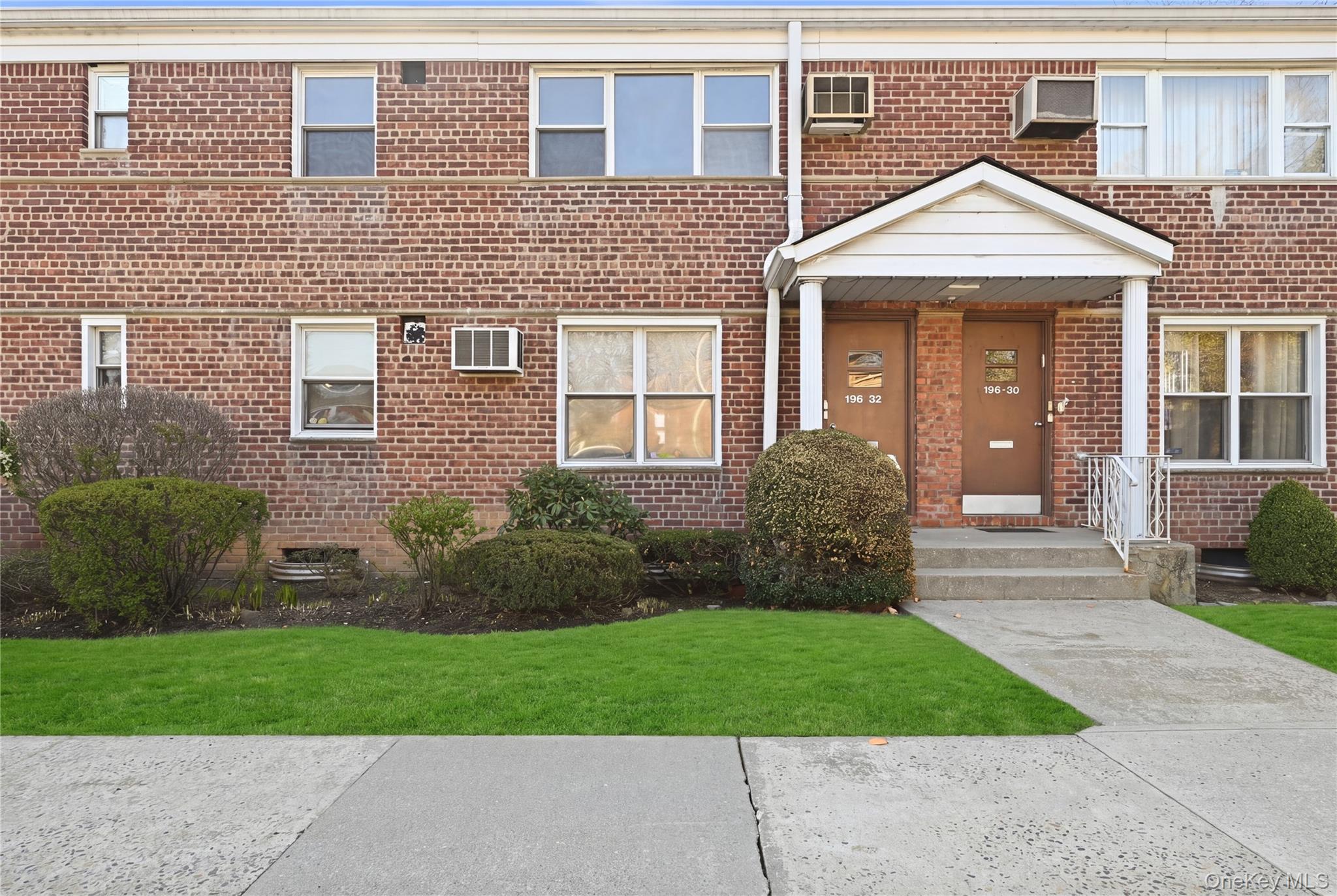 196-32 Pompeii Avenue 2C Property Photo 1