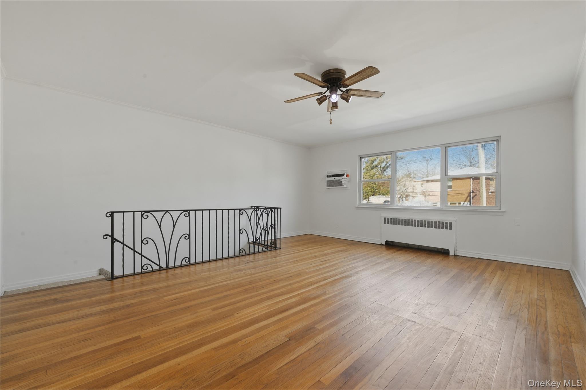 196-32 Pompeii Avenue 2c Property Photo 5