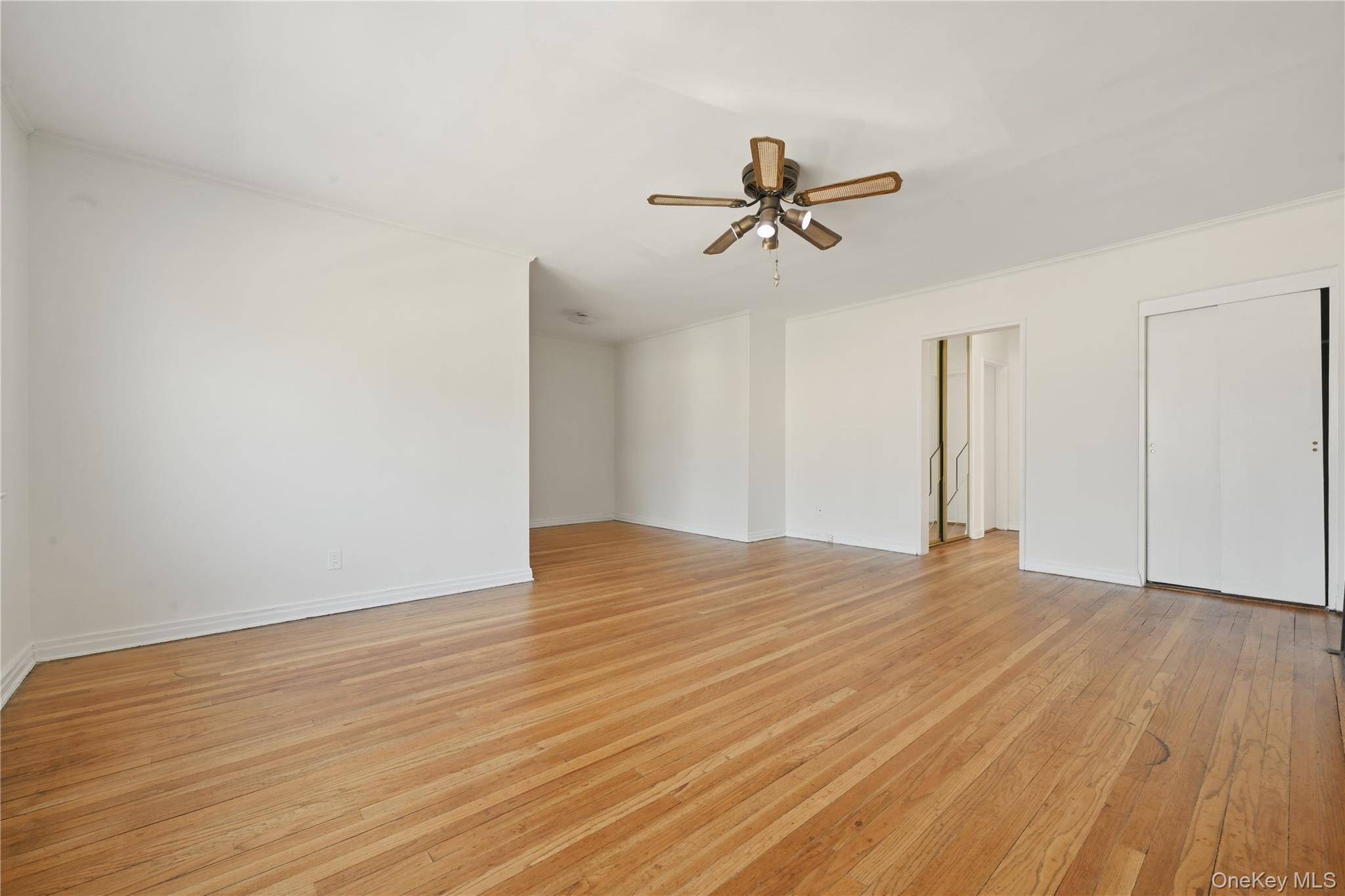 196-32 Pompeii Avenue 2c Property Photo 6