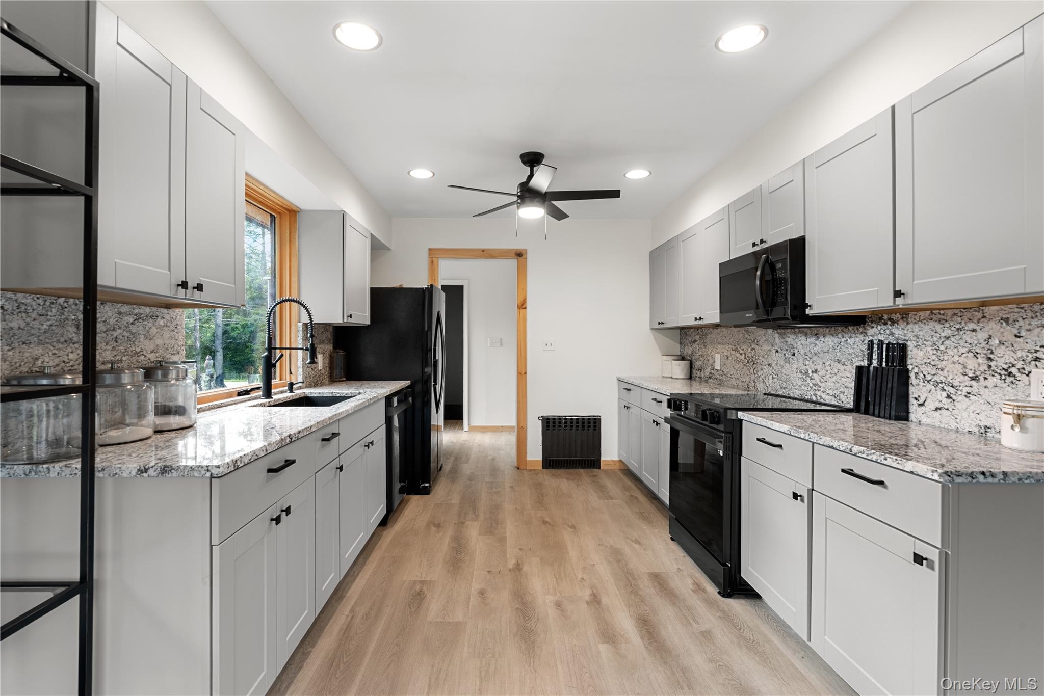 6652 State Route 42 Property Photo 11