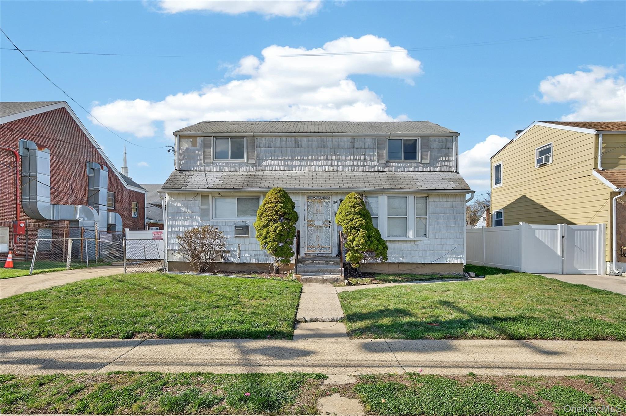 188 Amherst Street Property Photo 1