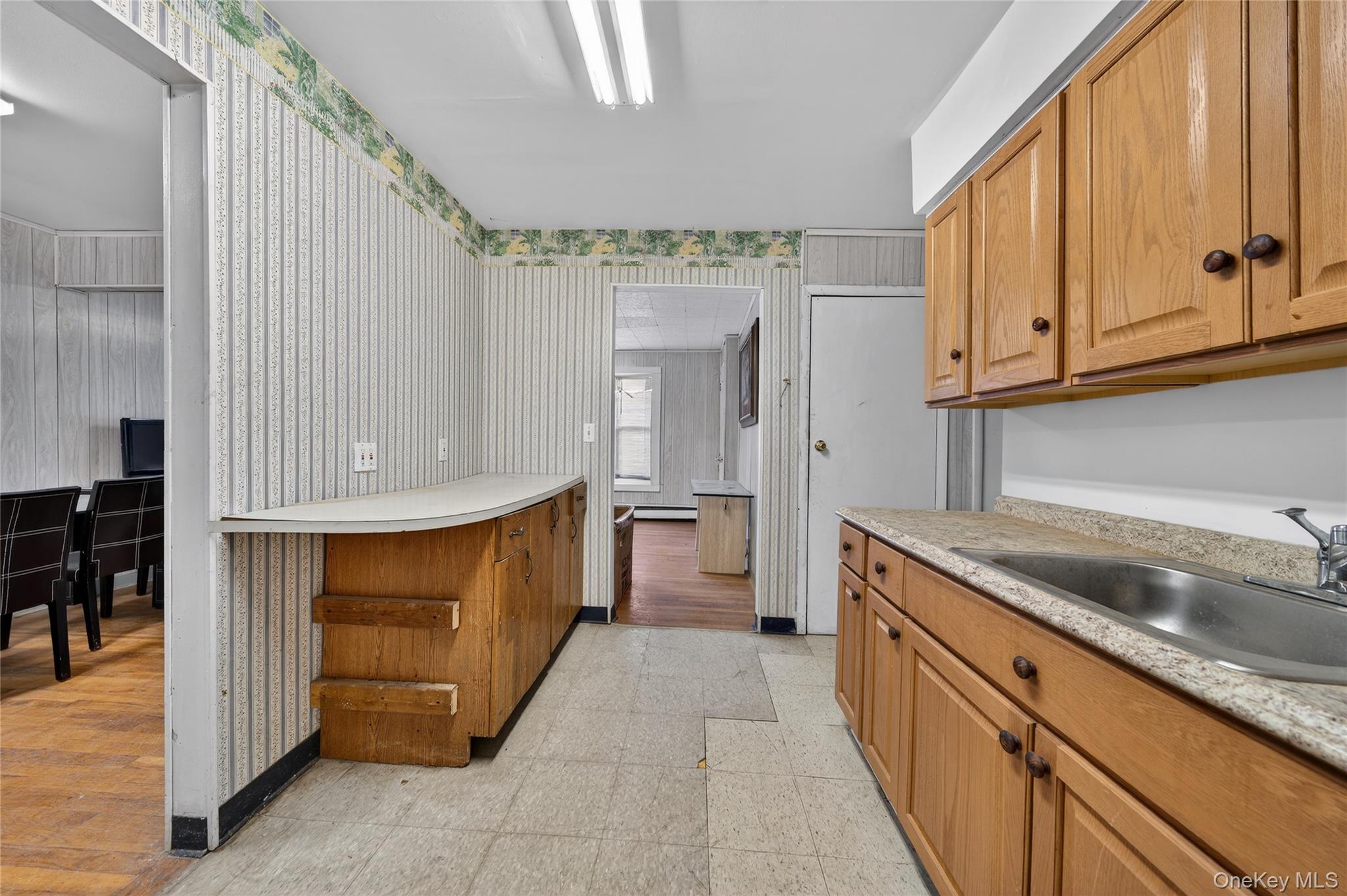188 Amherst Street Property Photo 6