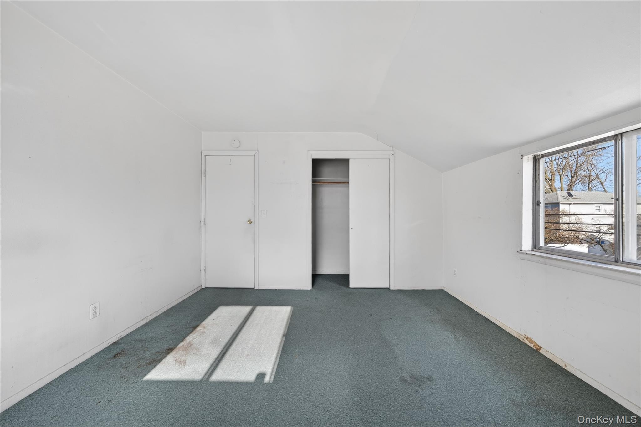 188 Amherst Street Property Photo 17