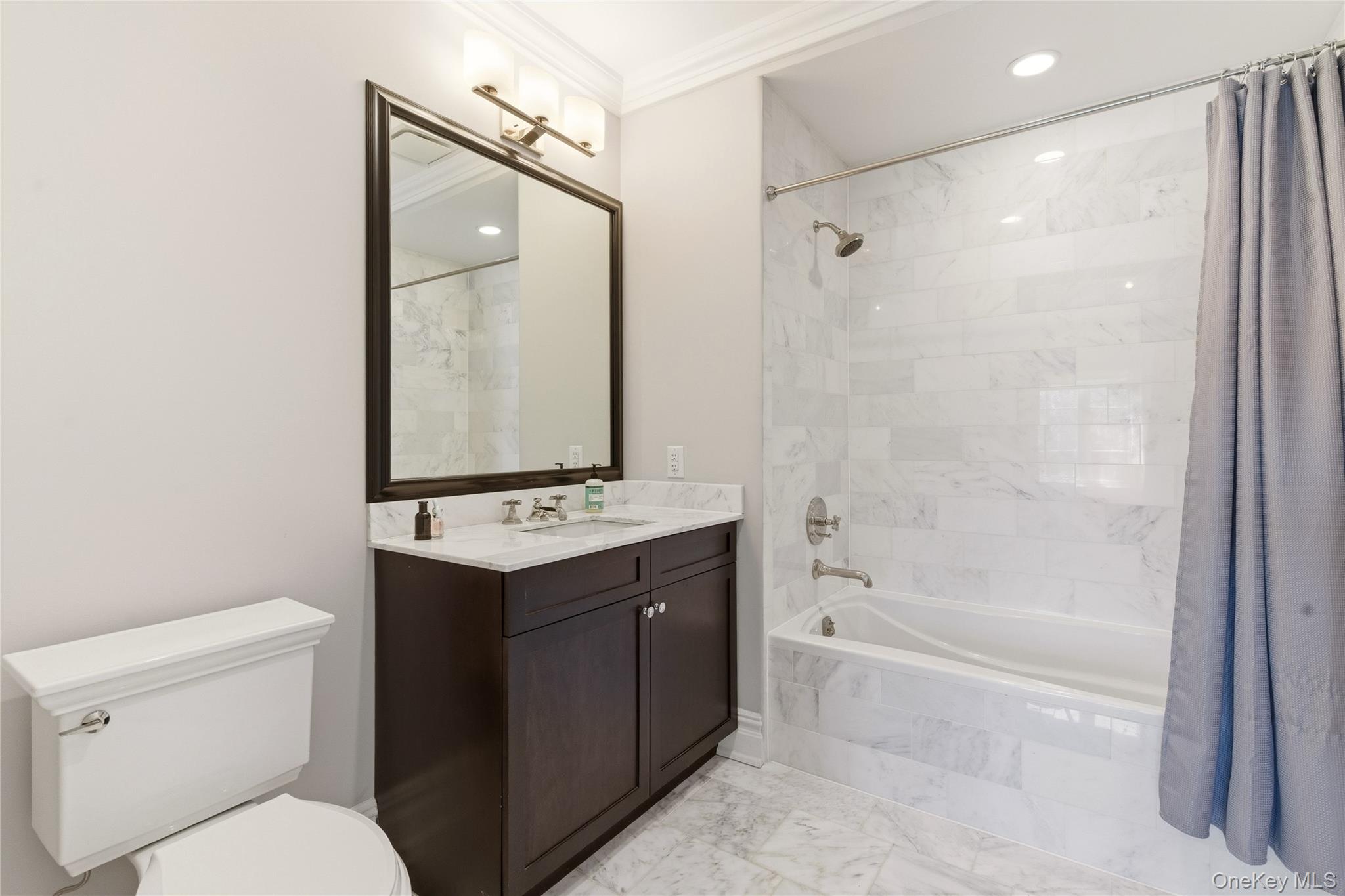 5000 Royal Court 5014 Property Photo 26