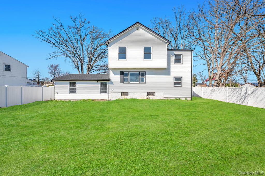 90 30th Street Property Photo 5