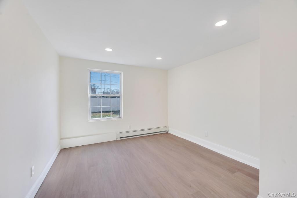 90 30th Street Property Photo 24