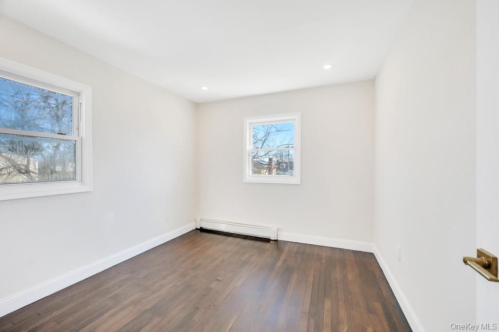 90 30th Street Property Photo 28