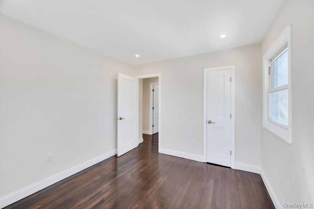 90 30th Street Property Photo 29