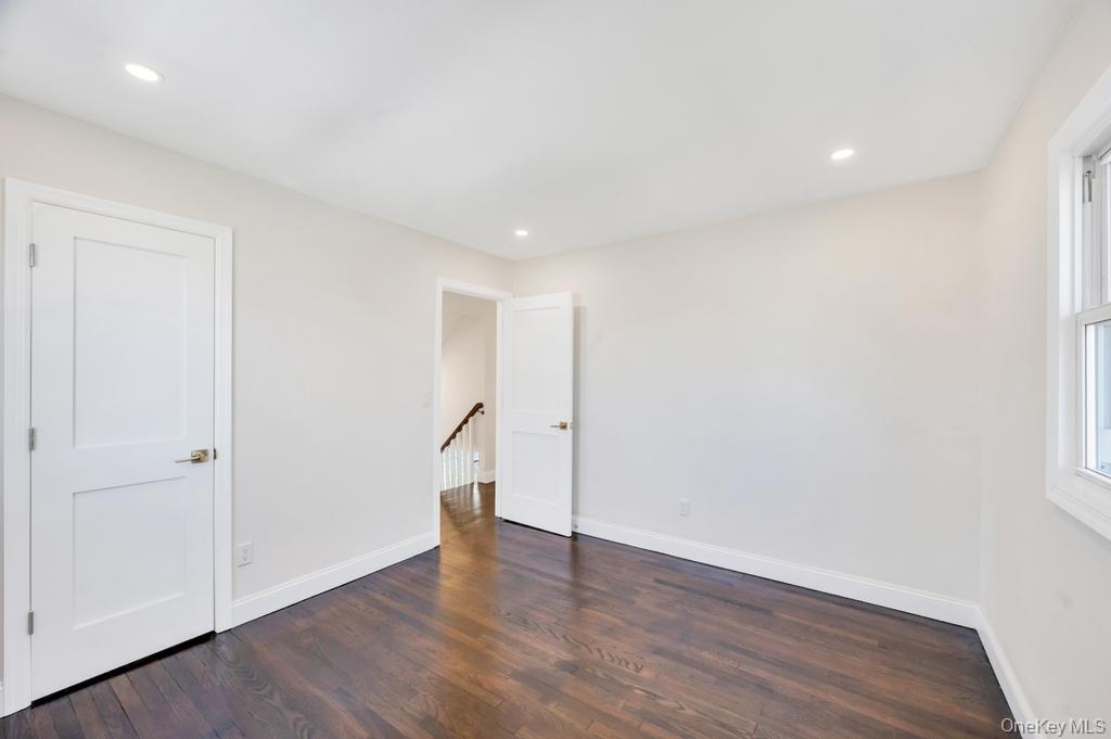 90 30th Street Property Photo 31