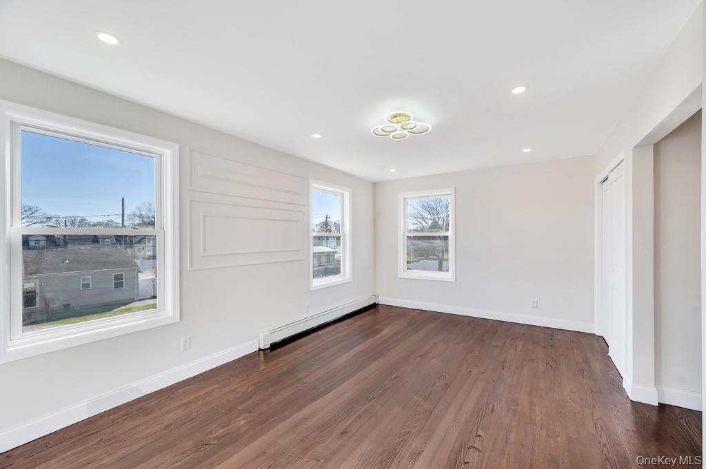 90 30th Street Property Photo 35