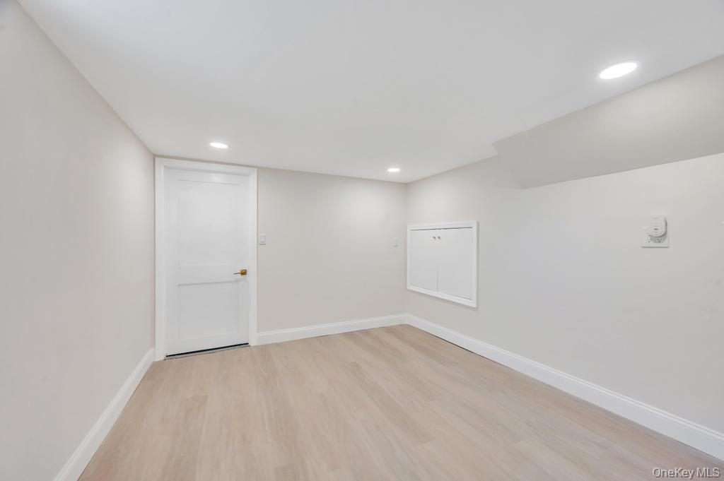 90 30th Street Property Photo 42
