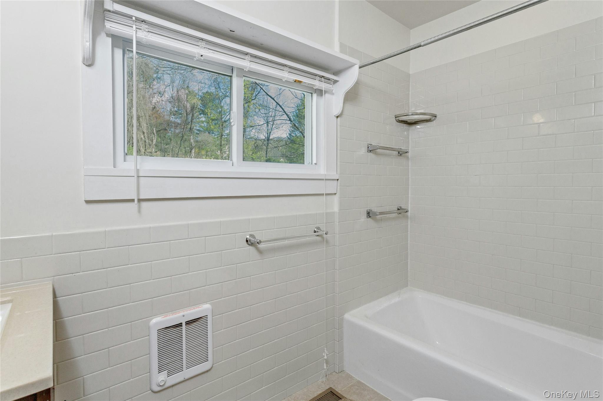 147 Stoneleigh Avenue Property Photo 18