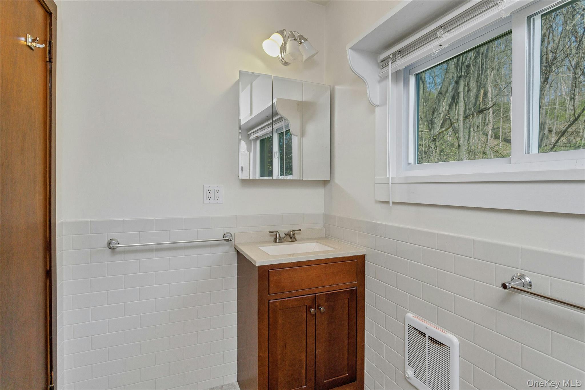 147 Stoneleigh Avenue Property Photo 19