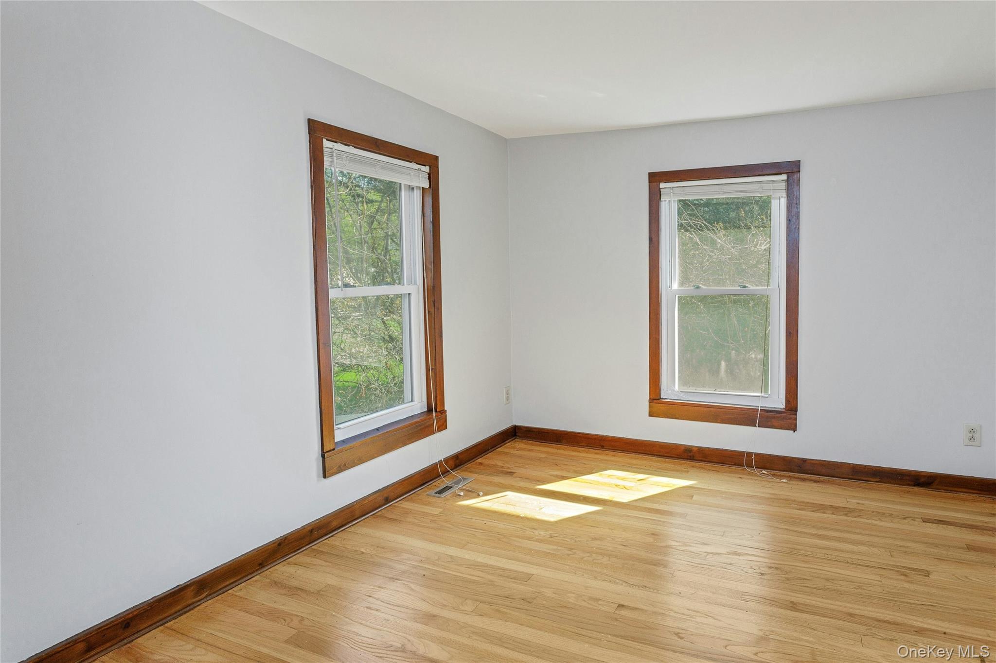 147 Stoneleigh Avenue Property Photo 24
