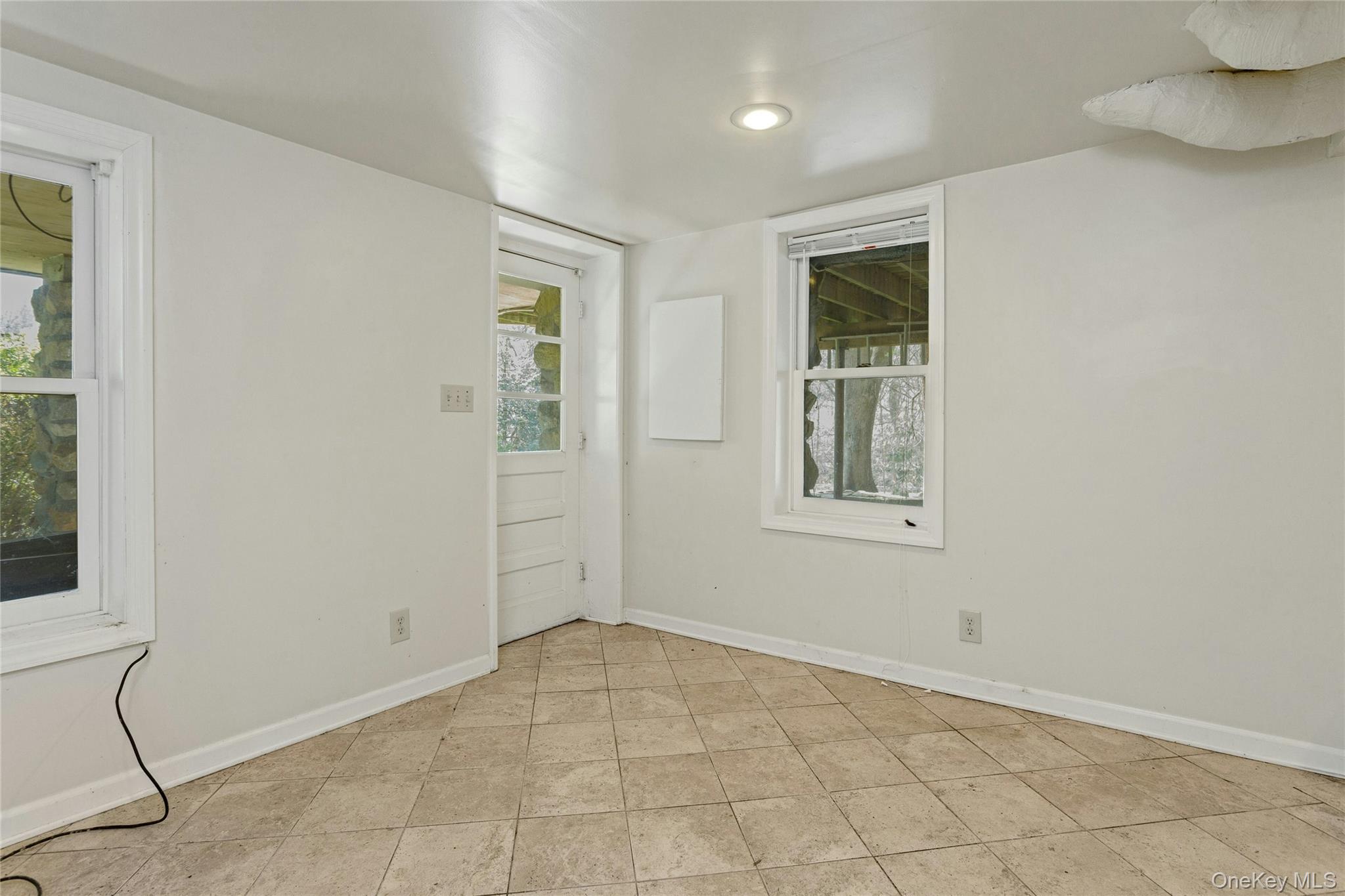 147 Stoneleigh Avenue Property Photo 27