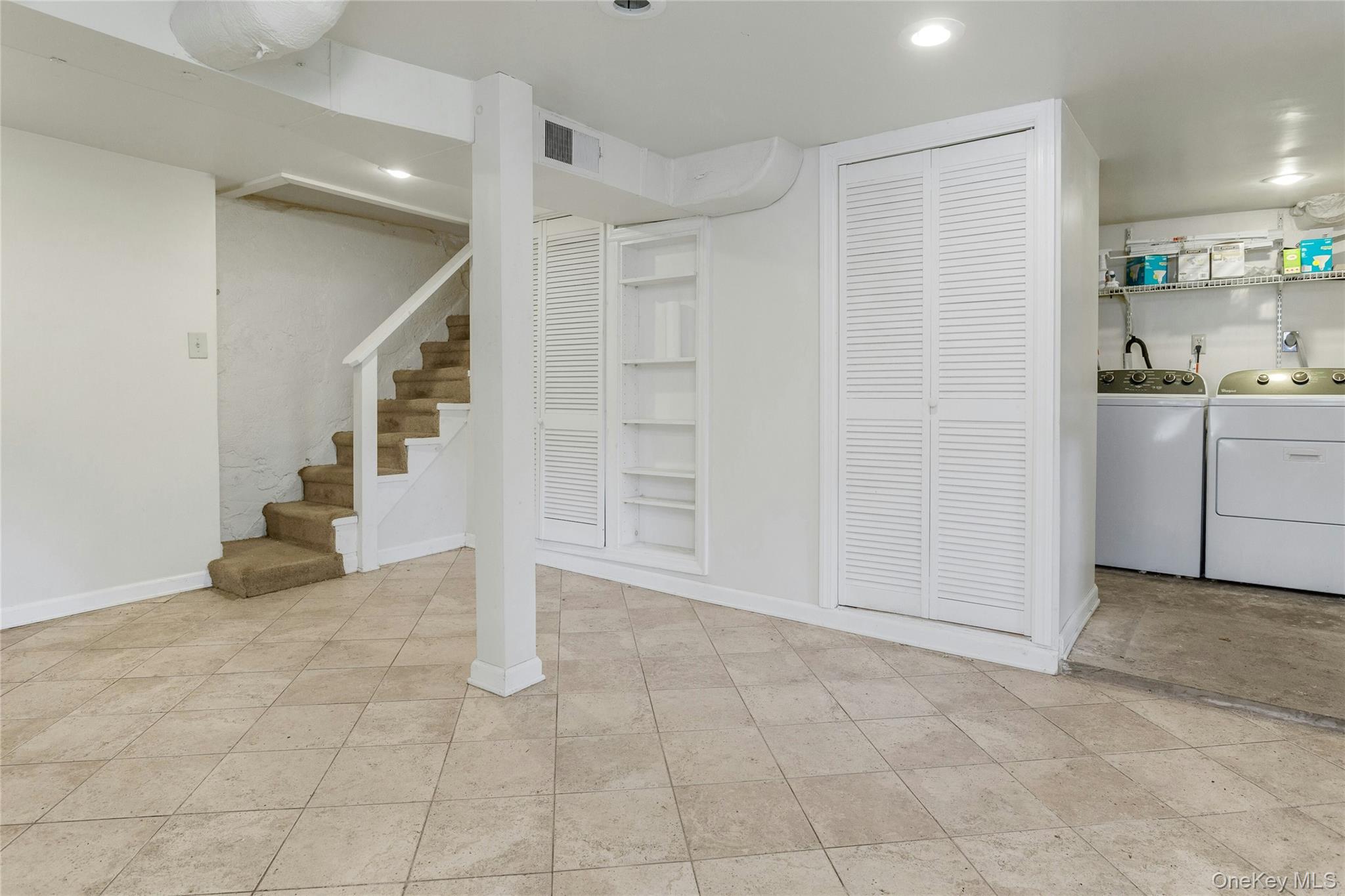 147 Stoneleigh Avenue Property Photo 28