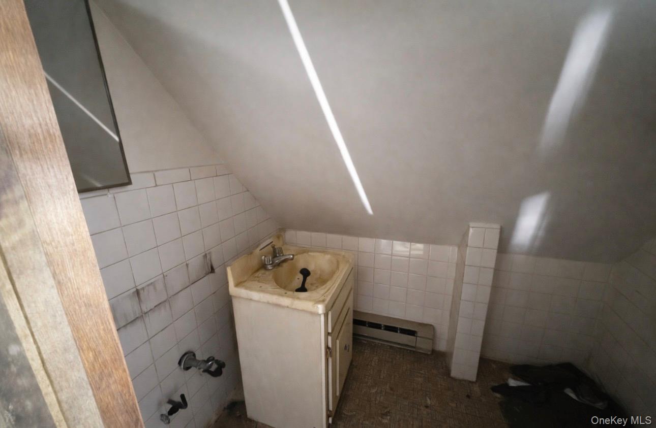 319 N Lake Road Property Photo 14