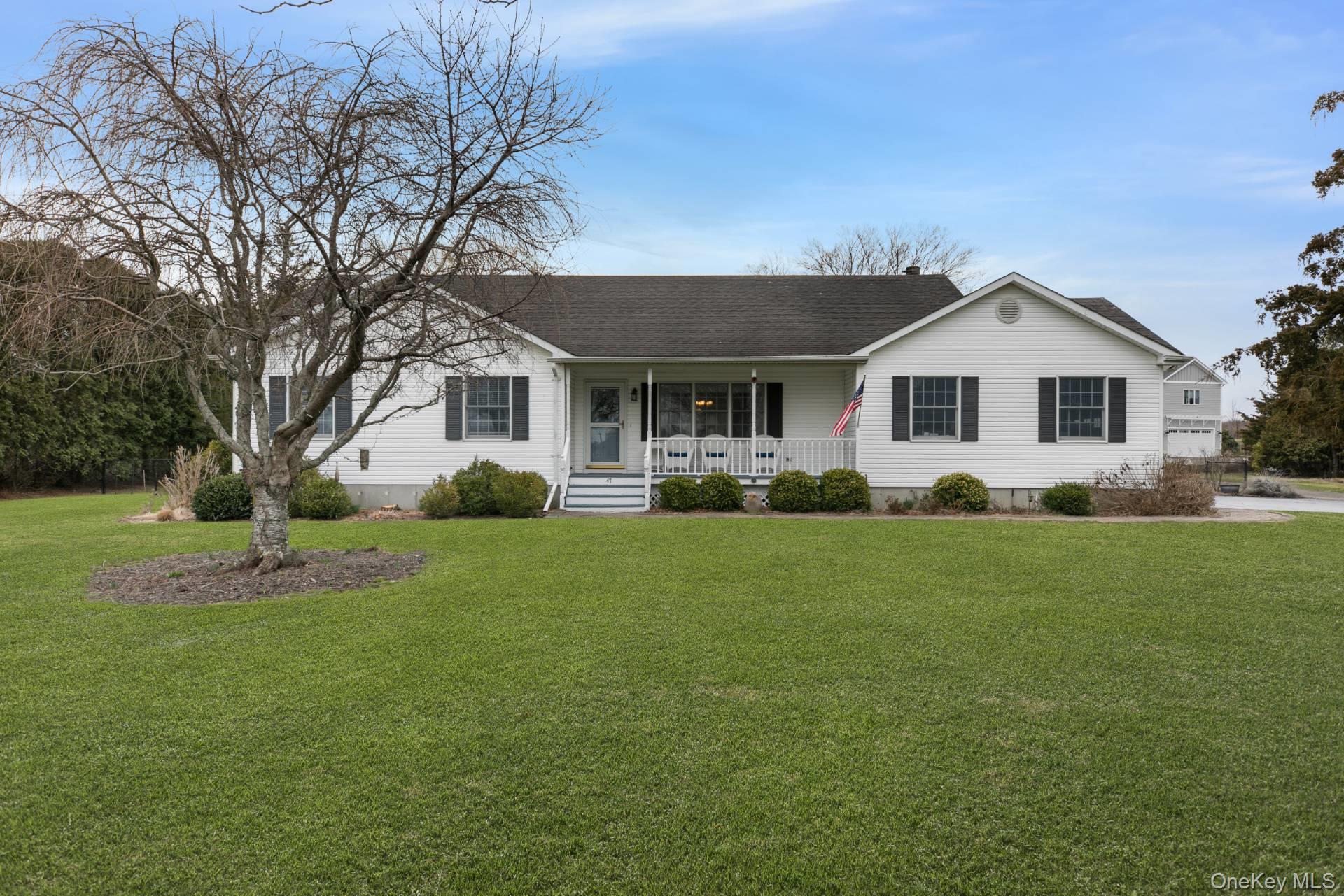 47 Pier Avenue Property Photo 1