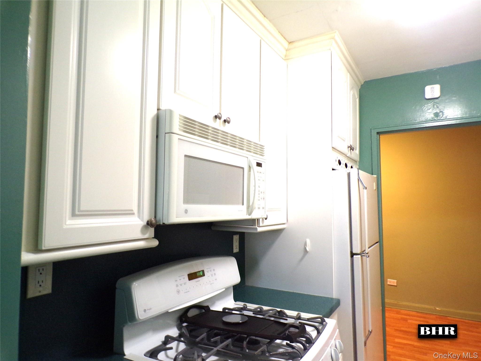 2265 Gerritsen Avenue 1r Property Photo 2