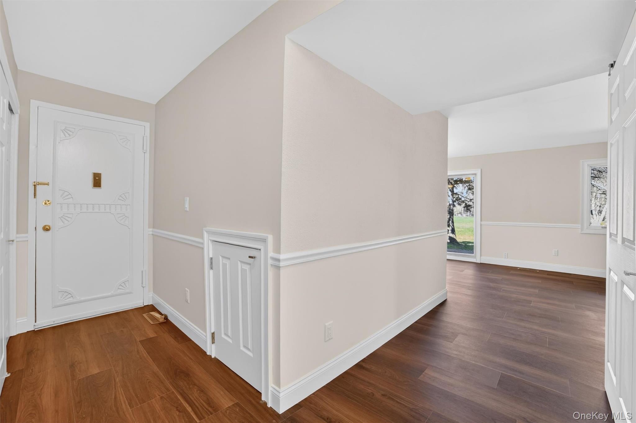 51 Jefferson Oval F Property Photo 6