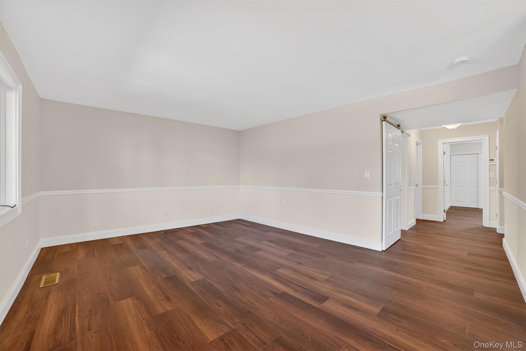51 Jefferson Oval F Property Photo 9