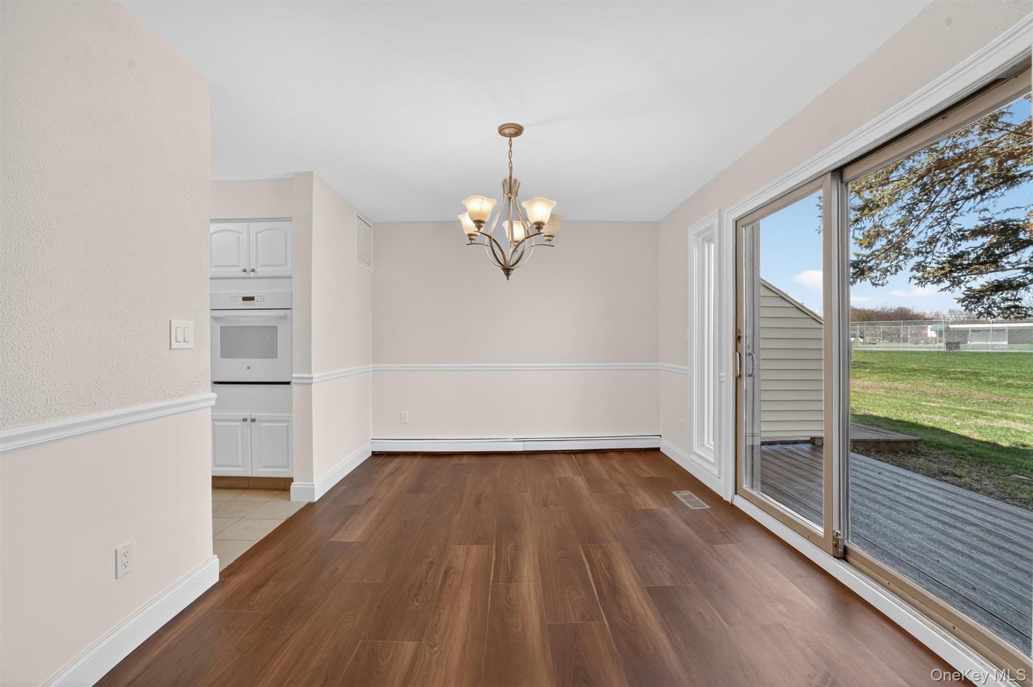 51 Jefferson Oval F Property Photo 10
