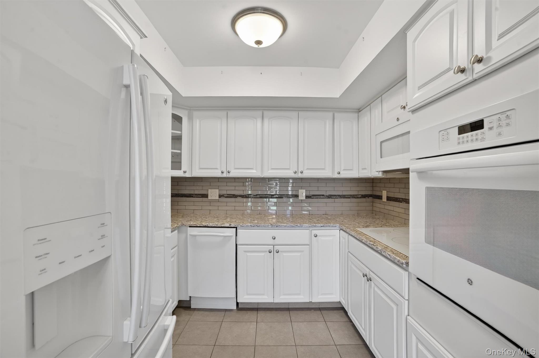 51 Jefferson Oval F Property Photo 14
