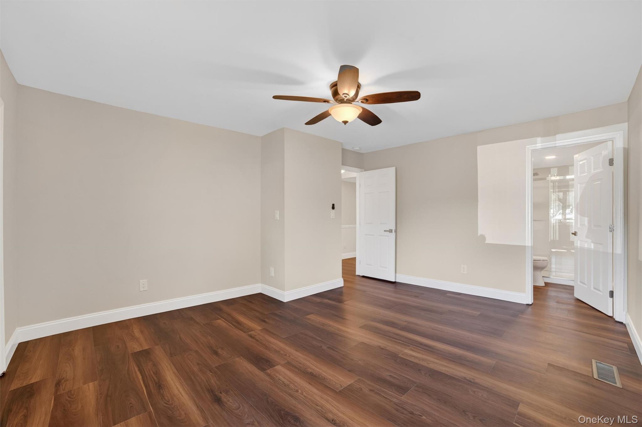 51 Jefferson Oval F Property Photo 23