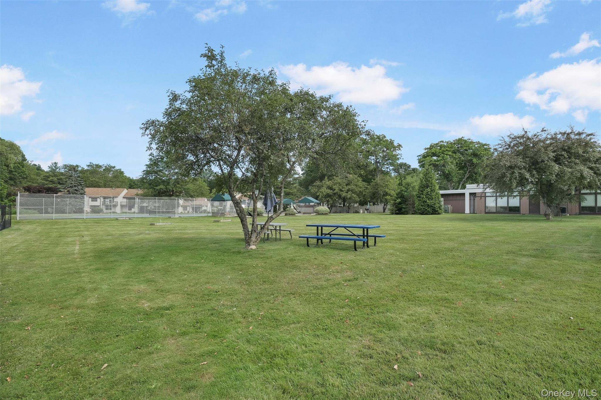 51 Jefferson Oval F Property Photo 47