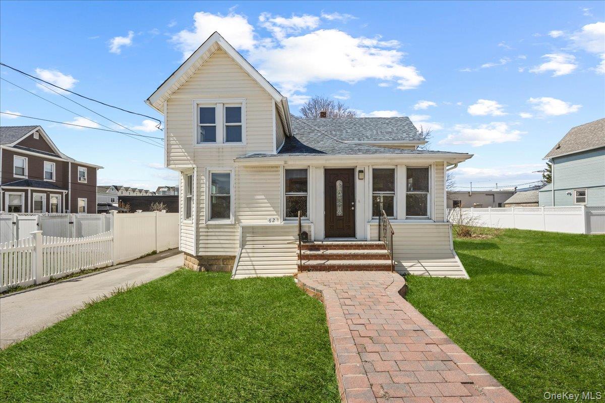 62 Westend Avenue Property Photo 1