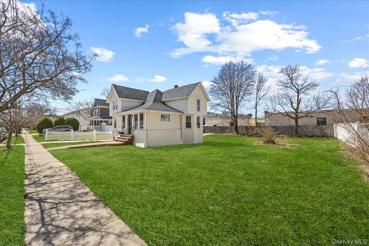 62 Westend Avenue Property Photo 17