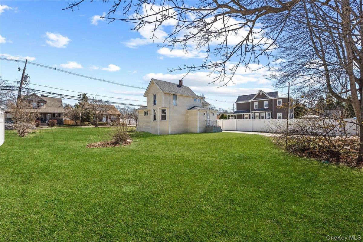 62 Westend Avenue Property Photo 18