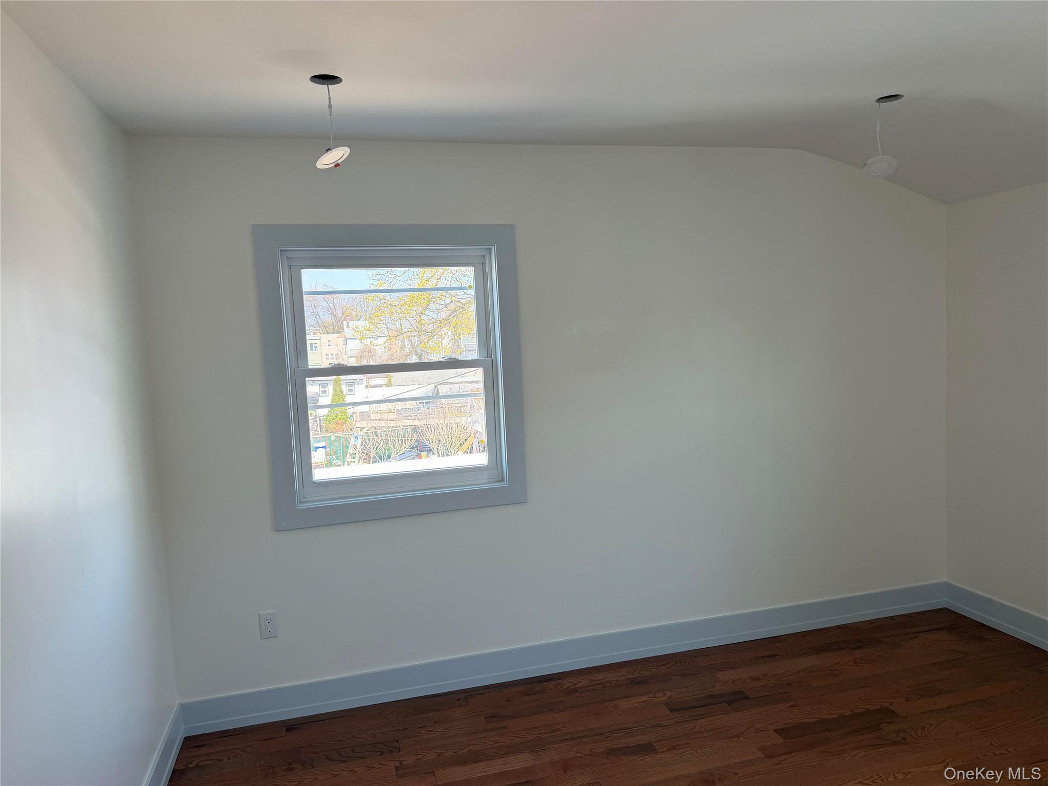 202-07 Linden Boulevard Property Photo 9