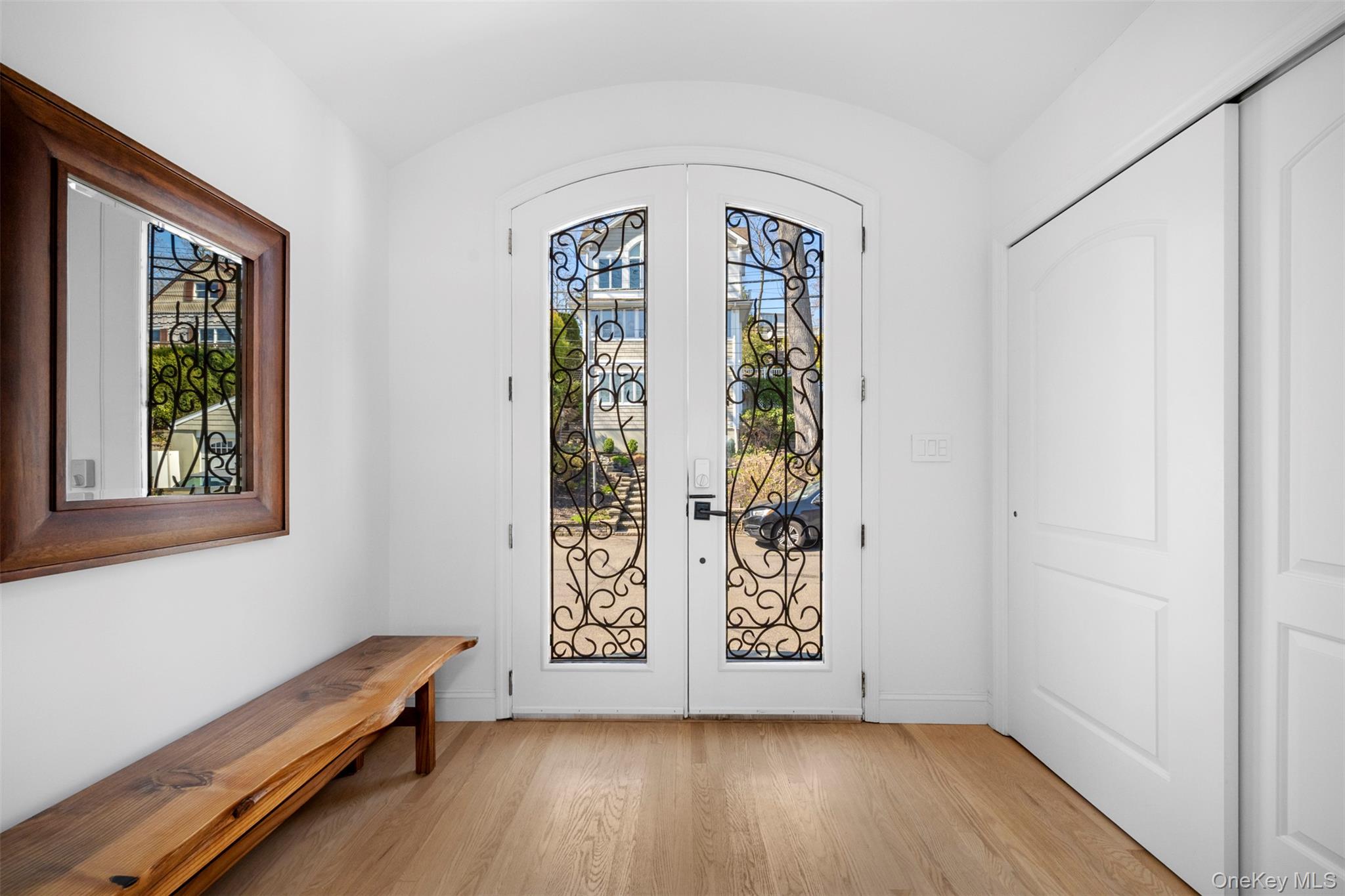 565 Mckinley Terrace Property Photo 5