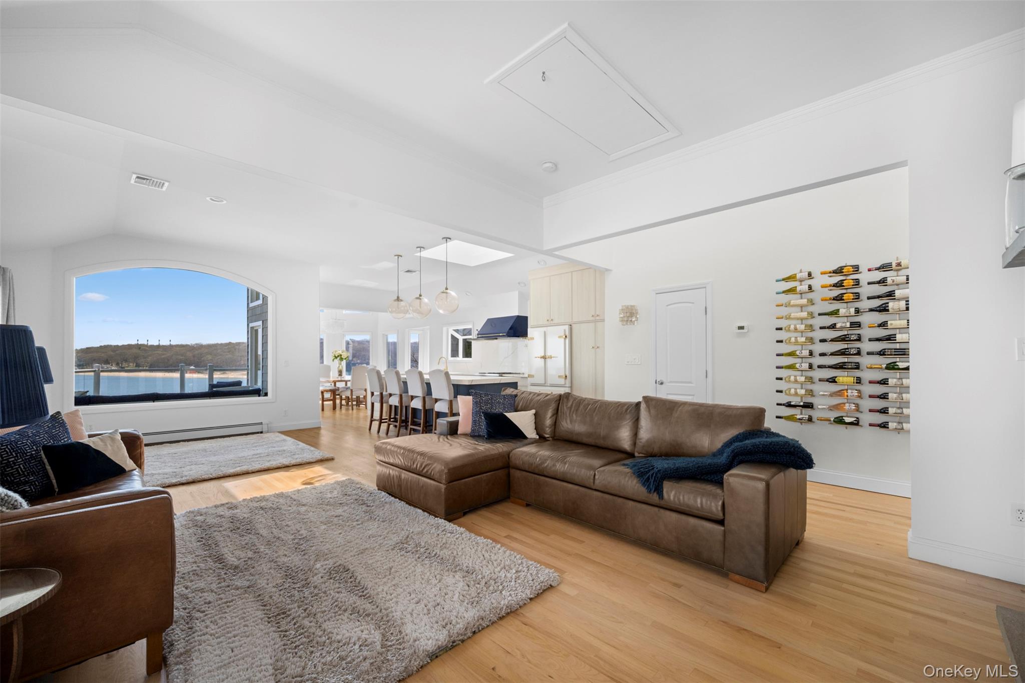 565 Mckinley Terrace Property Photo 7