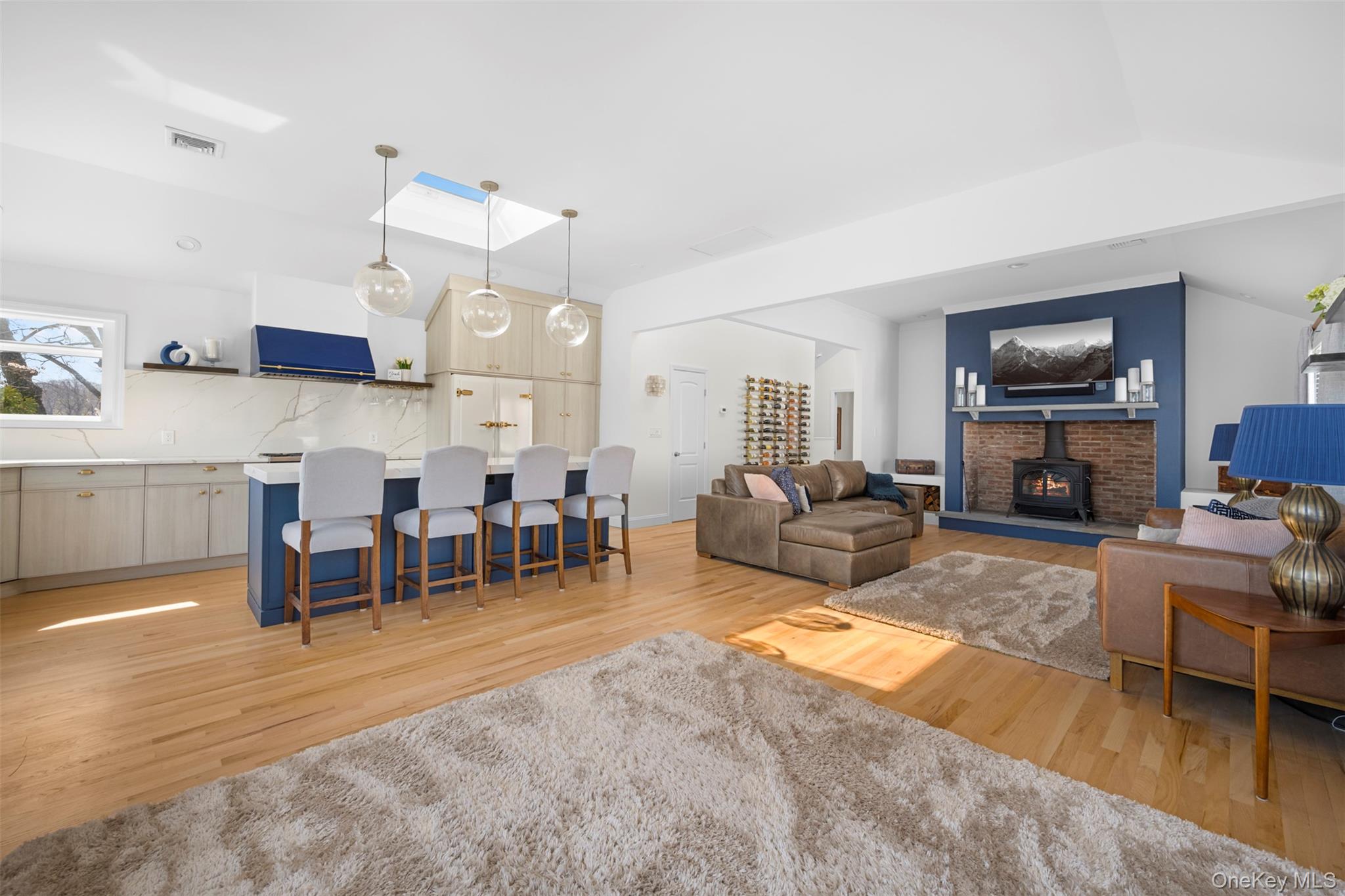 565 Mckinley Terrace Property Photo 8