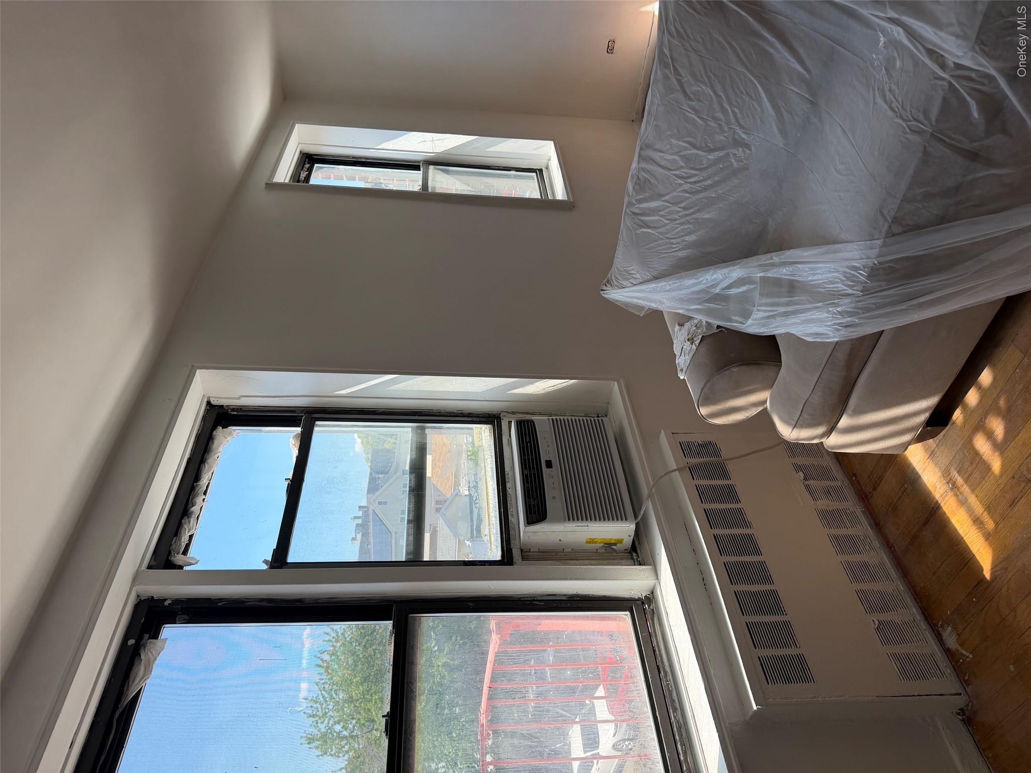 88-30 182nd Street 2g Property Photo 6