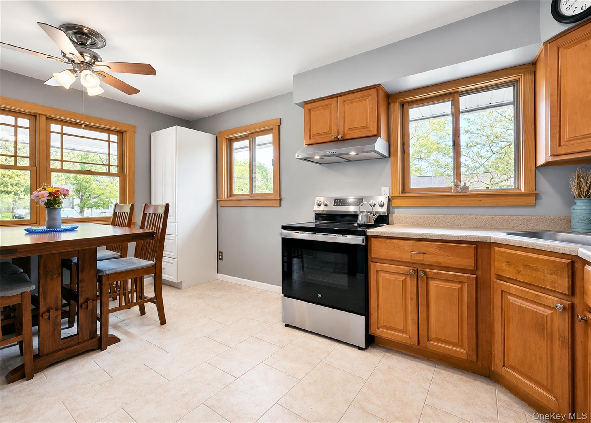 70 Woodcut Drive Property Photo 11