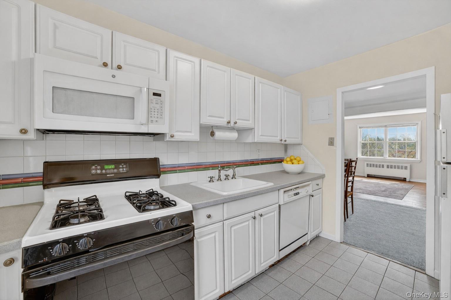 37 Fieldstone Drive E4 Property Photo 9