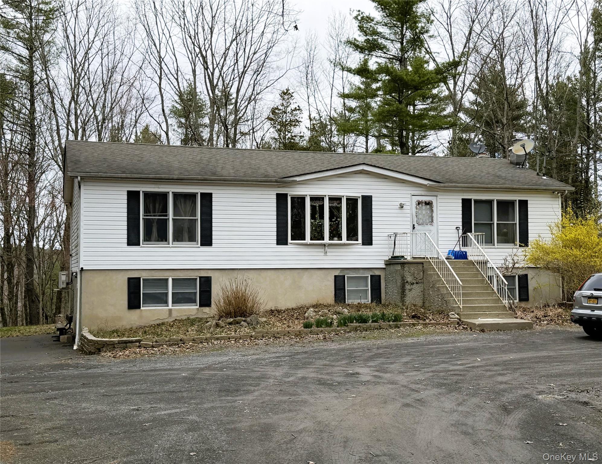 164 Frank Hitchcock Road Property Photo 1